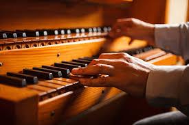 hymn playing1.jpeg
